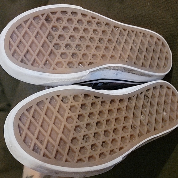 Vans - Picture 7 of 10